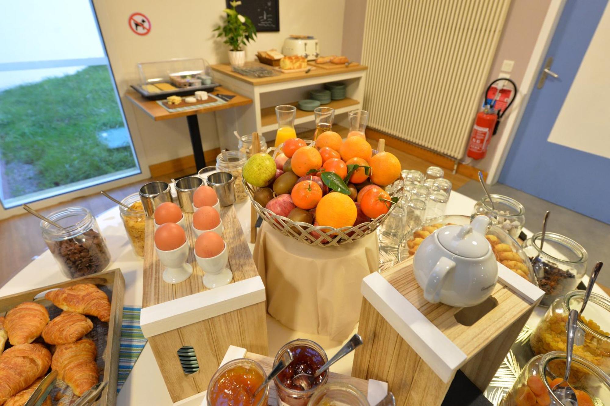 Hotel La Des Golf.e.s Theix