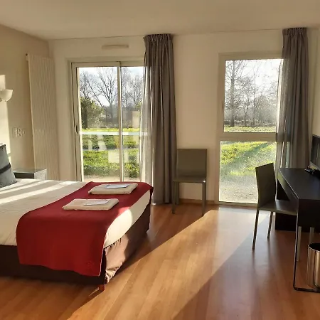 La Villa Des Golf.E.S Theix Buitenkant foto